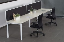 Rapidline Infinity Single Sided Workstation. Profile Leg With Screens